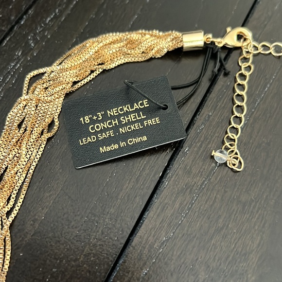 House of Harlow 1960 Elegant Gold Necklace with Conch Shell Pendant - Picture 8 of 8